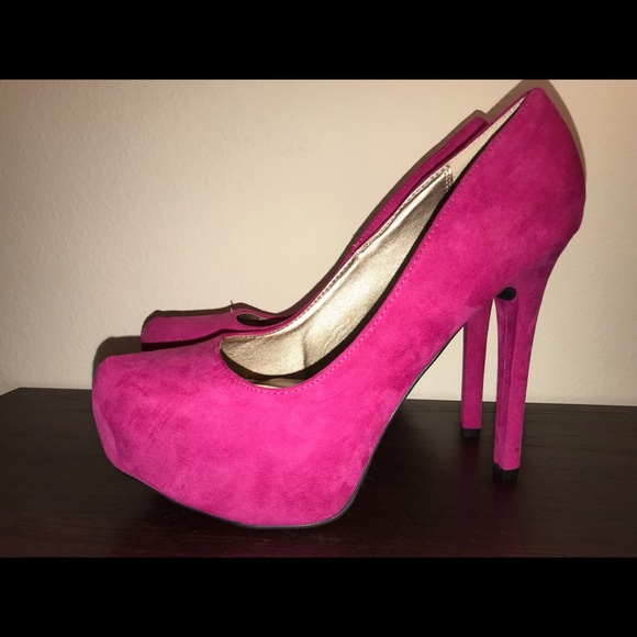 New Charlotte Russe hot pink “suede” heels - Picture 1 of 3